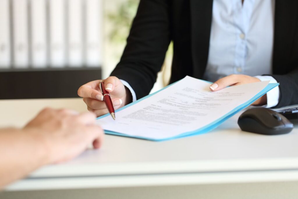 Practical Employment Contract Rules for New Workers