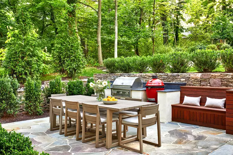 Modern Outdoor Kitchen Ideas for Backyard Hosting