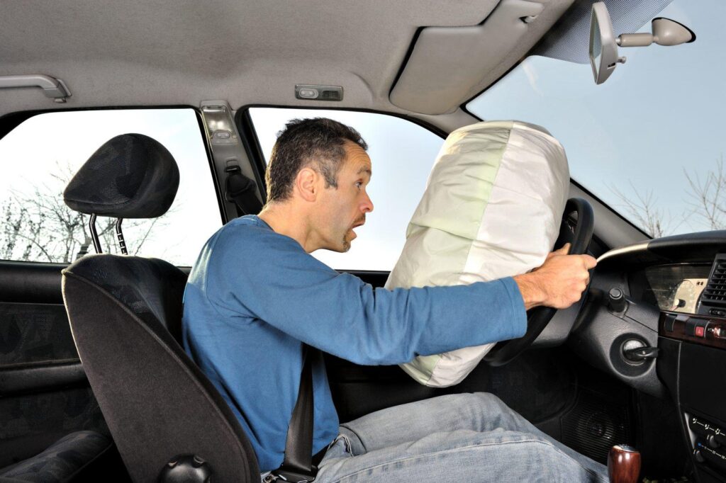Essential Airbag Safety Facts for Family Drivers