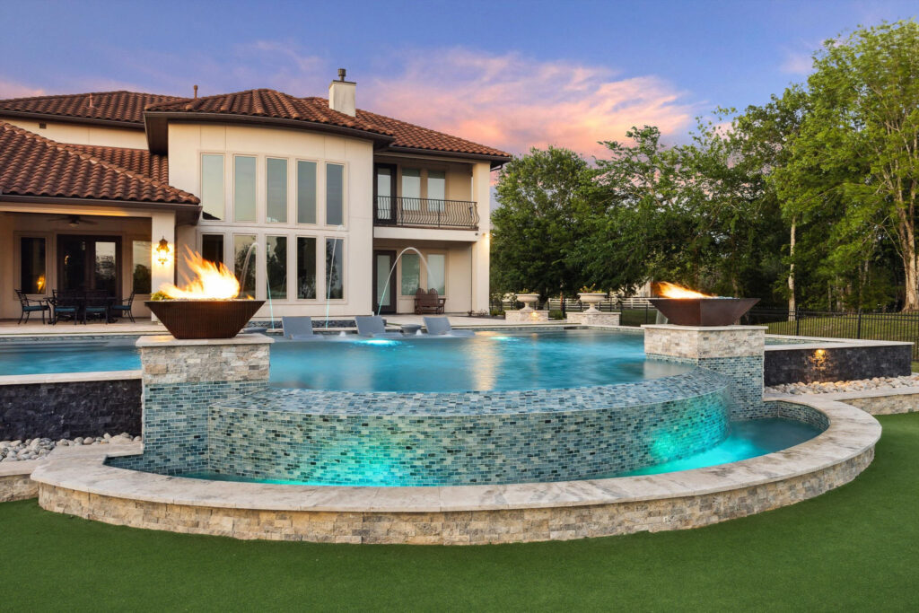Modern Pool Design Ideas for Luxury Backyards